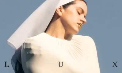 Rosalía presenta la portada de su álbum LUX 2025.